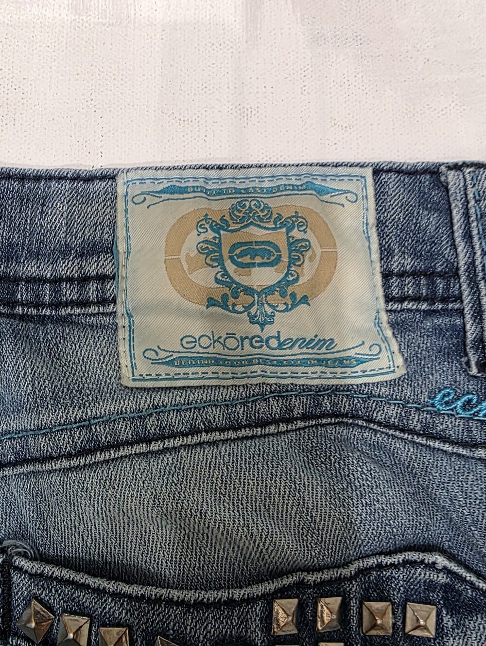 Vintage Ecko Red Y2K Embroidered Rhinestone Studded Slim Jeans Size 3/4 - Picture 5 of 11